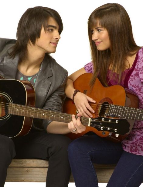 joe-jonas-demi-lovato1.jpg
